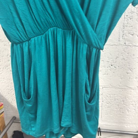 Guess by Marciano Turquoise Shorts Romper - Low Cut - Like New - Size XS - Picture 3 of 4